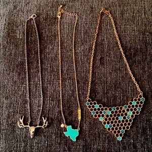 SOLD Necklaces bundle